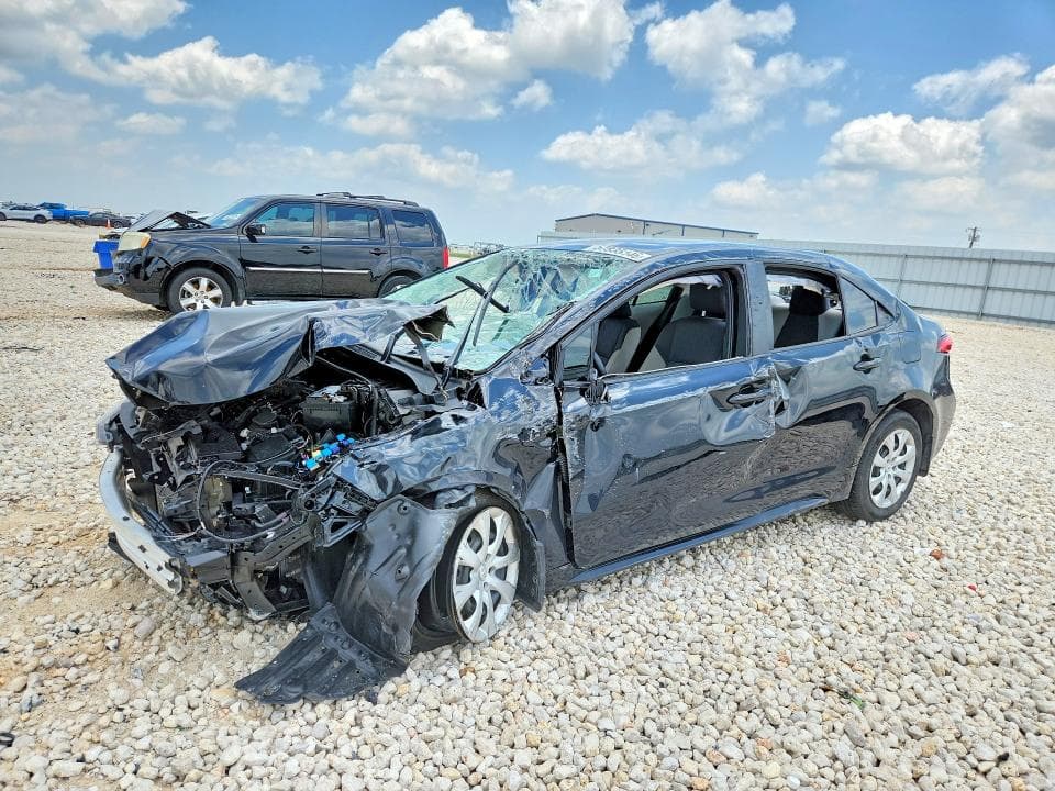 2024 TOYOTA COROLLA LE - 1