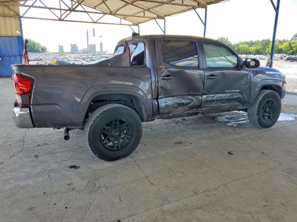 2023 TOYOTA TACOMA SR5 3