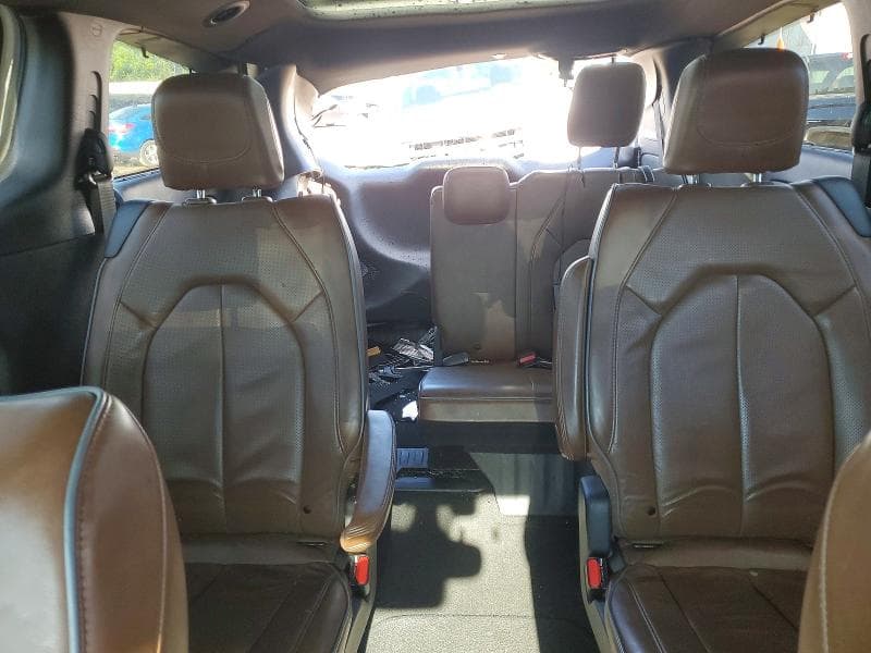 2020 CHRYSLER PACIFICA LIMITED 10