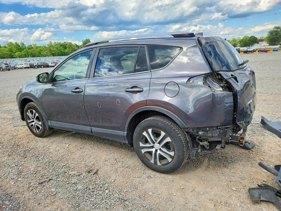 2018 TOYOTA RAV4 LE 2