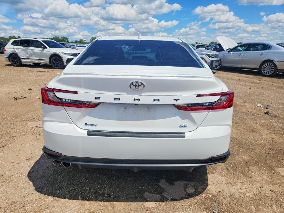 2025 TOYOTA CAMRY SE 6