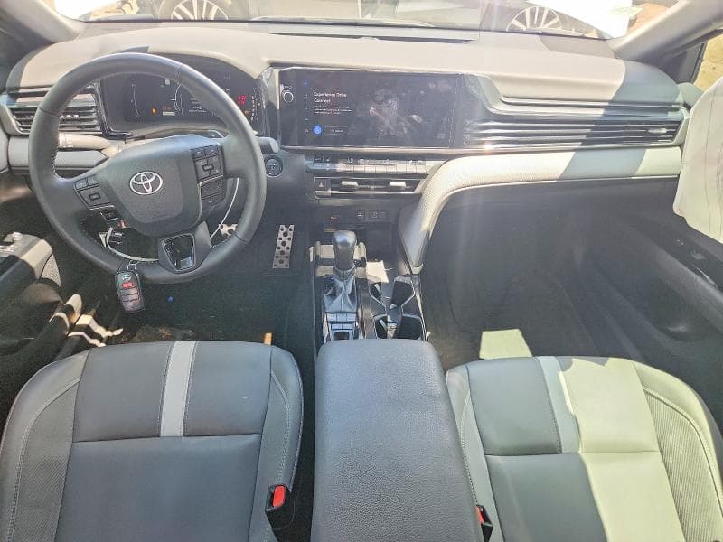 2025 TOYOTA CAMRY SE 8
