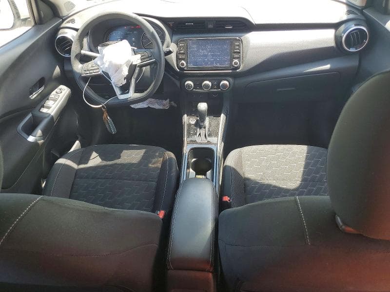 2024 NISSAN KICKS SV SV 8