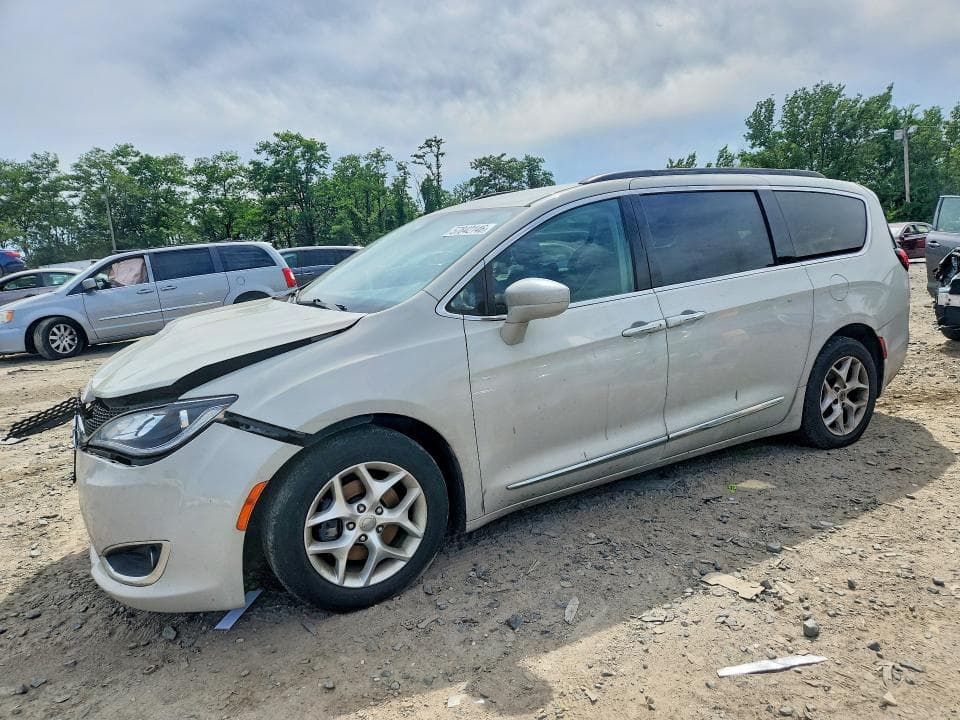 2017 CHRYSLER PACIFICA TOURING L - 1