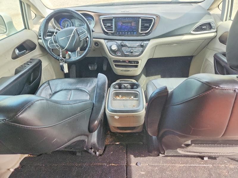 2017 CHRYSLER PACIFICA TOURING L 8