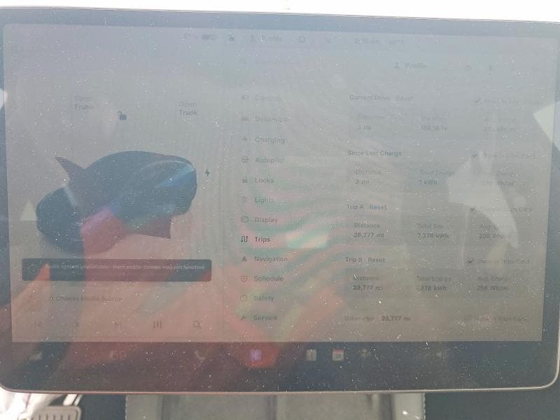 2025 TESLA MODEL Y 9