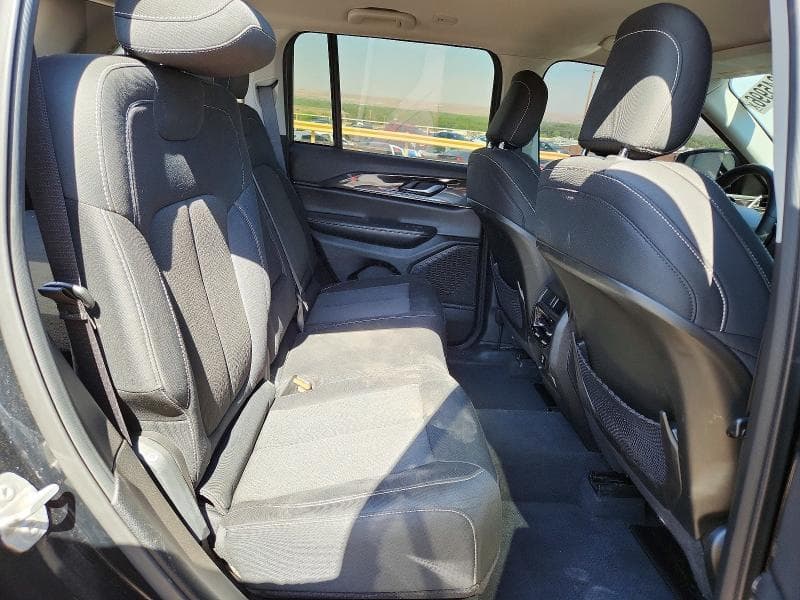2023 JEEP GRAND CHEROKEE LAREDO/ALTITUDE 11