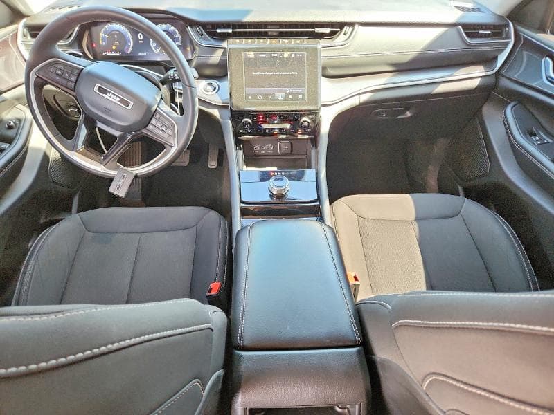 2023 JEEP GRAND CHEROKEE LAREDO/ALTITUDE 8