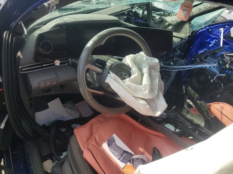 2023 HYUNDAI ELANTRA SEL 8