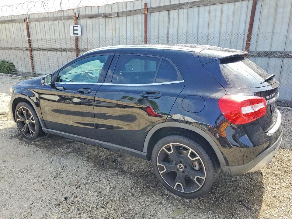 2020 MERCEDES-BENZ GLA 250 2