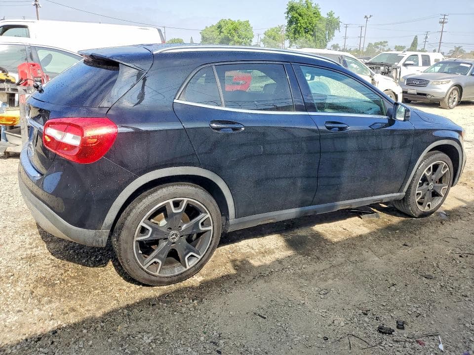 2020 MERCEDES-BENZ GLA 250 3