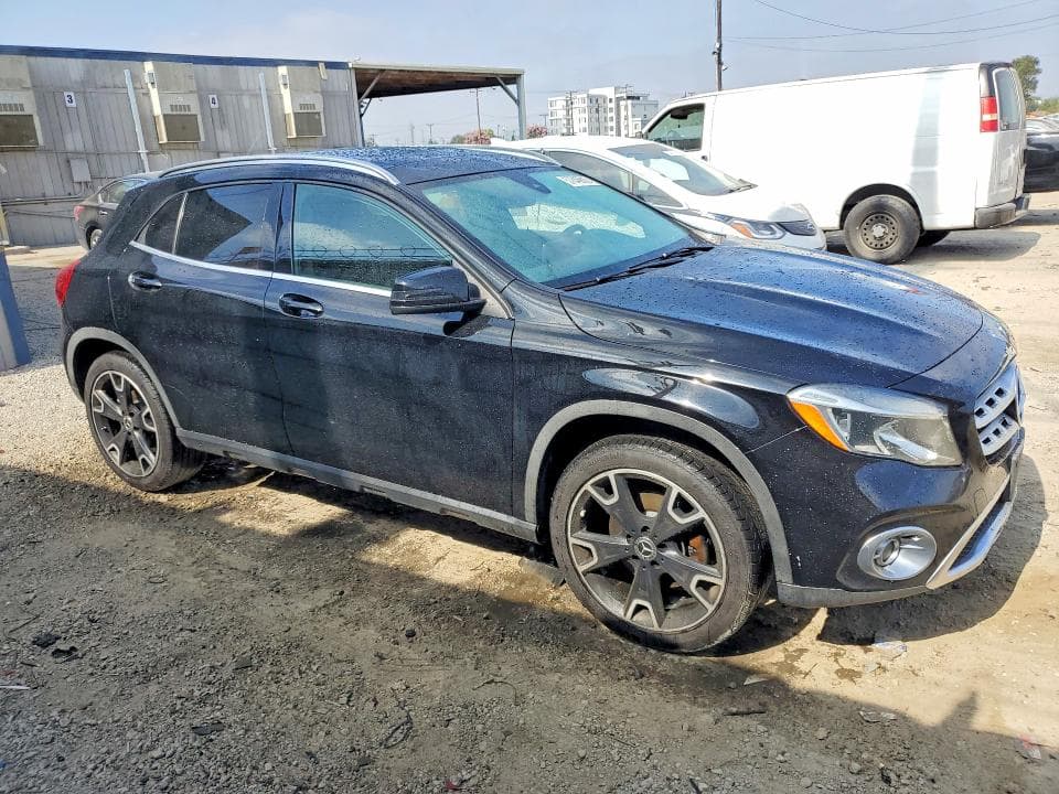 2020 MERCEDES-BENZ GLA 250 4