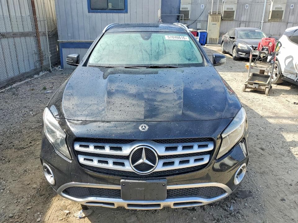 2020 MERCEDES-BENZ GLA 250 5