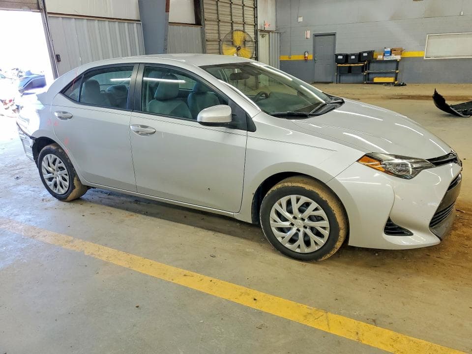 2018 TOYOTA COROLLA LE 4
