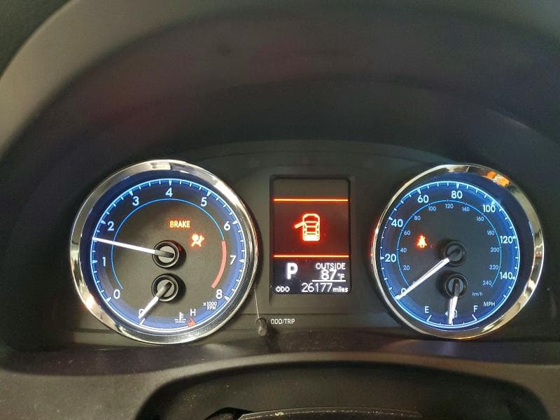 2018 TOYOTA COROLLA LE 9