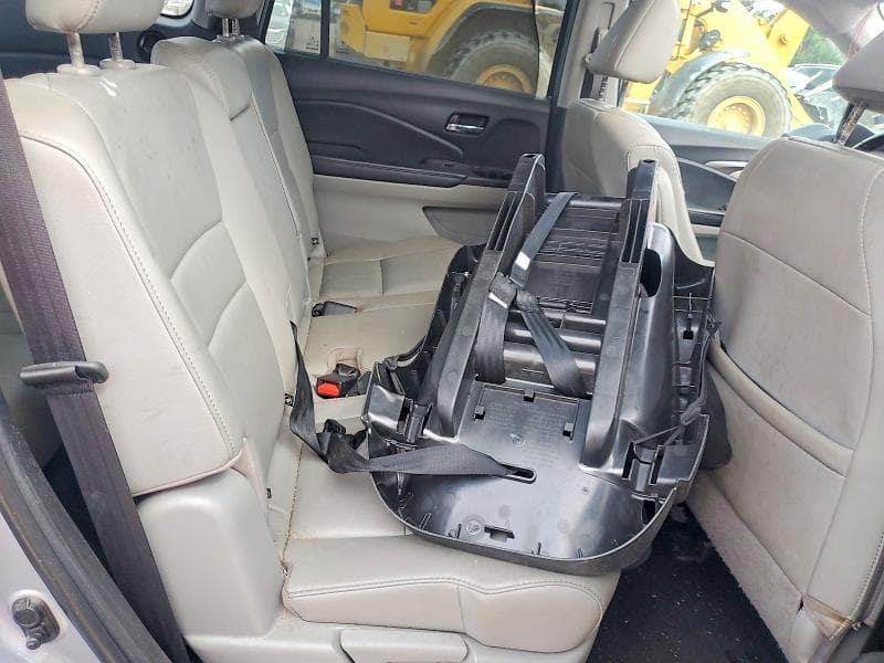 2021 HONDA PILOT SE 11