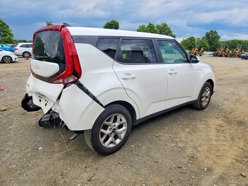2022 KIA SOUL LX 3