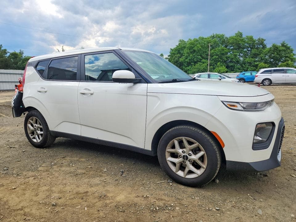 2022 KIA SOUL LX 4