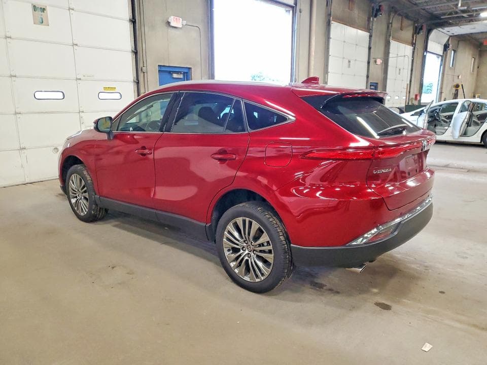 2024 TOYOTA VENZA XLE 2