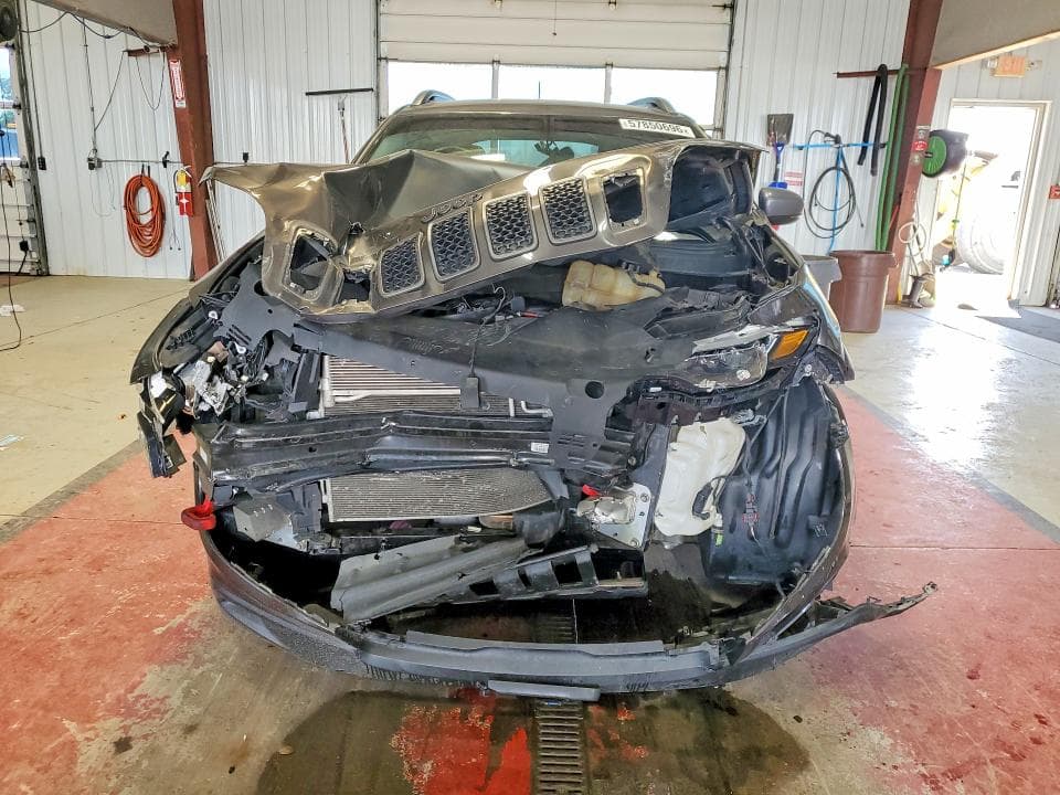 2019 JEEP CHEROKEE TRAILHAWK 5