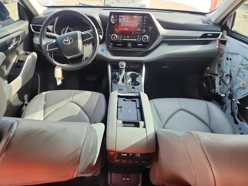 2021 TOYOTA HIGHLANDER HYBRID XLE HYBRID XLE 8
