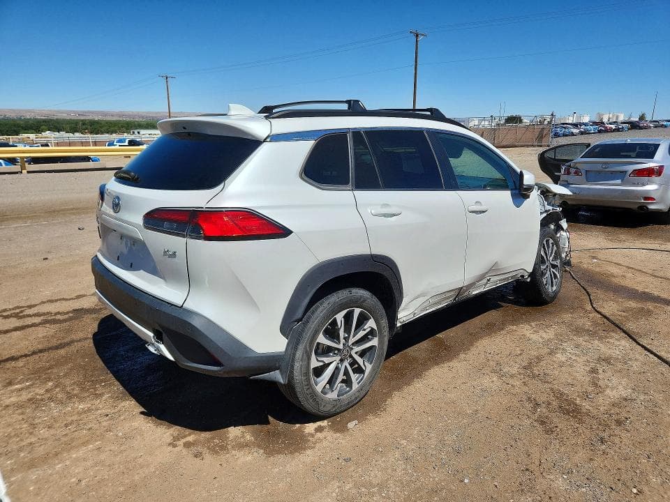 2023 TOYOTA COROLLA CROSS XLE XLE 3