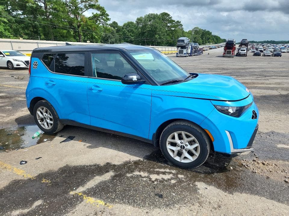2023 KIA SOUL S 4