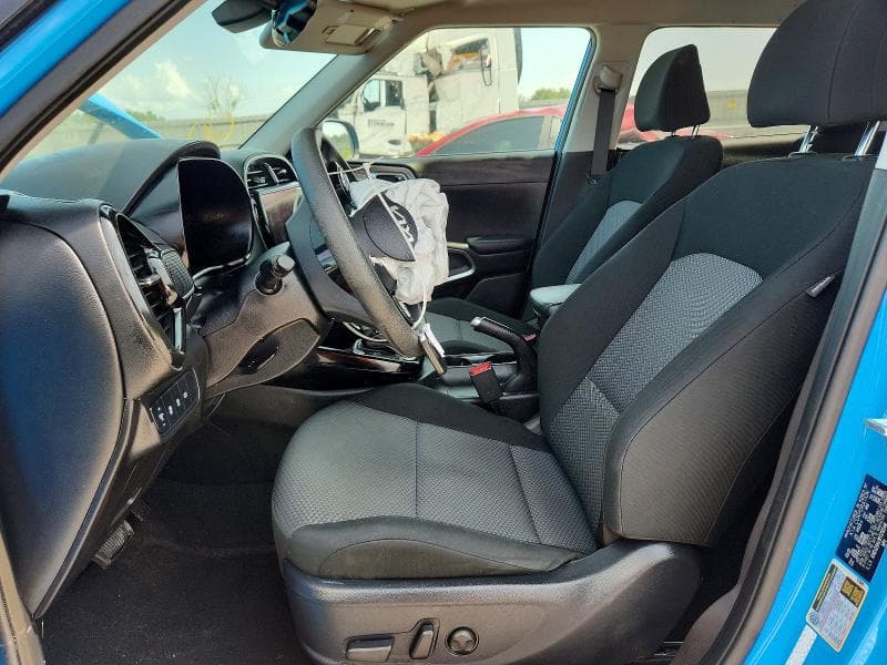 2023 KIA SOUL S 7