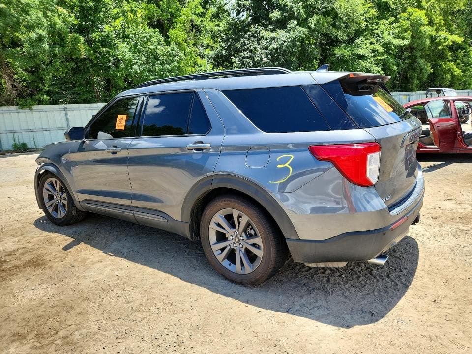 2021 FORD EXPLORER XLT 2