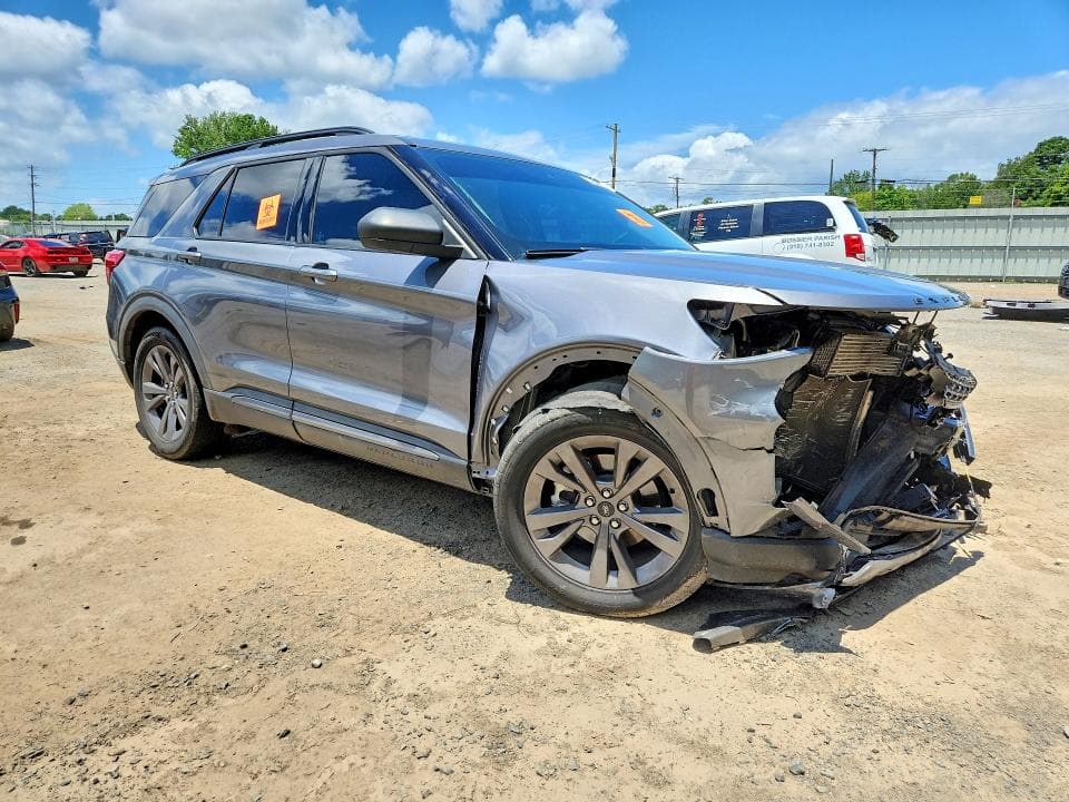 2021 FORD EXPLORER XLT 4