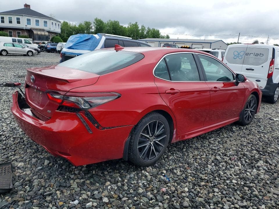 2021 TOYOTA CAMRY SE 3