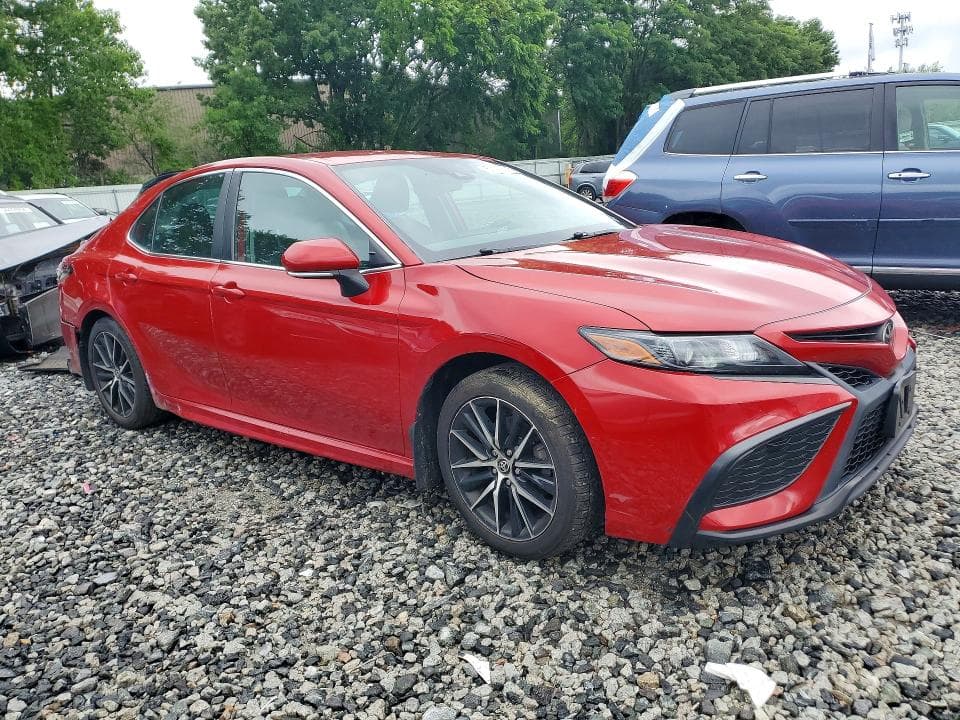 2021 TOYOTA CAMRY SE 4
