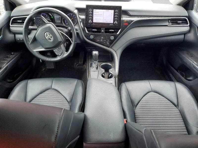 2021 TOYOTA CAMRY SE 8