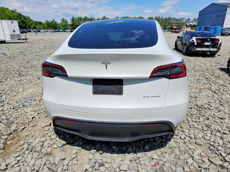 2023 TESLA MODEL Y 6