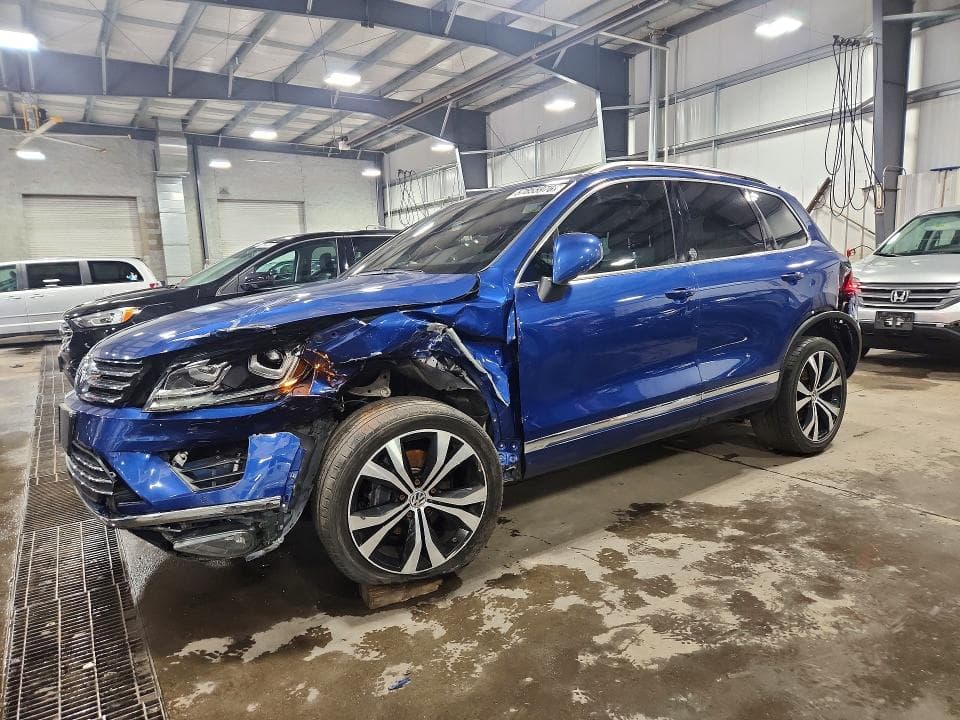2017 VOLKSWAGEN TOUAREG WOLFSBURG 1