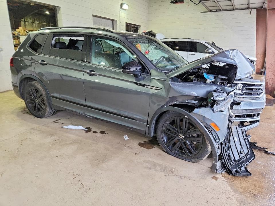 2022 VOLKSWAGEN TIGUAN SE R-LINE BLACK SE R-LINE BLACK 4
