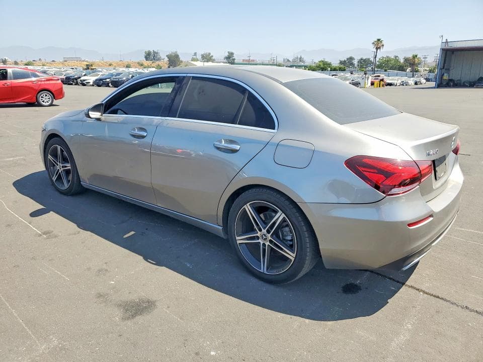 2019 MERCEDES-BENZ A 220 220 2