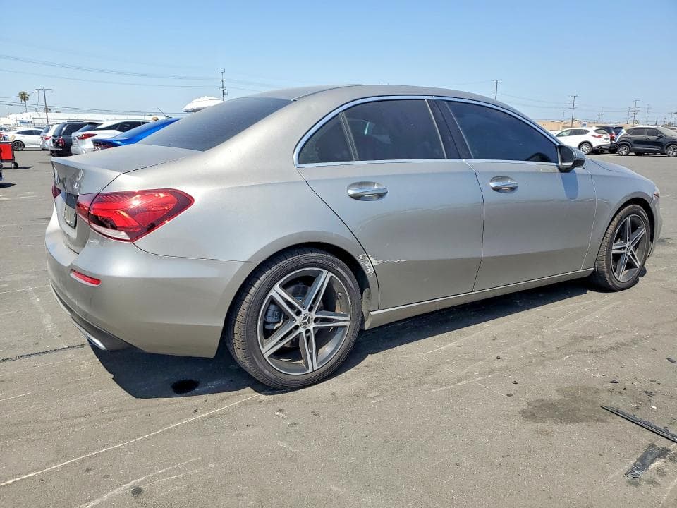 2019 MERCEDES-BENZ A 220 220 3