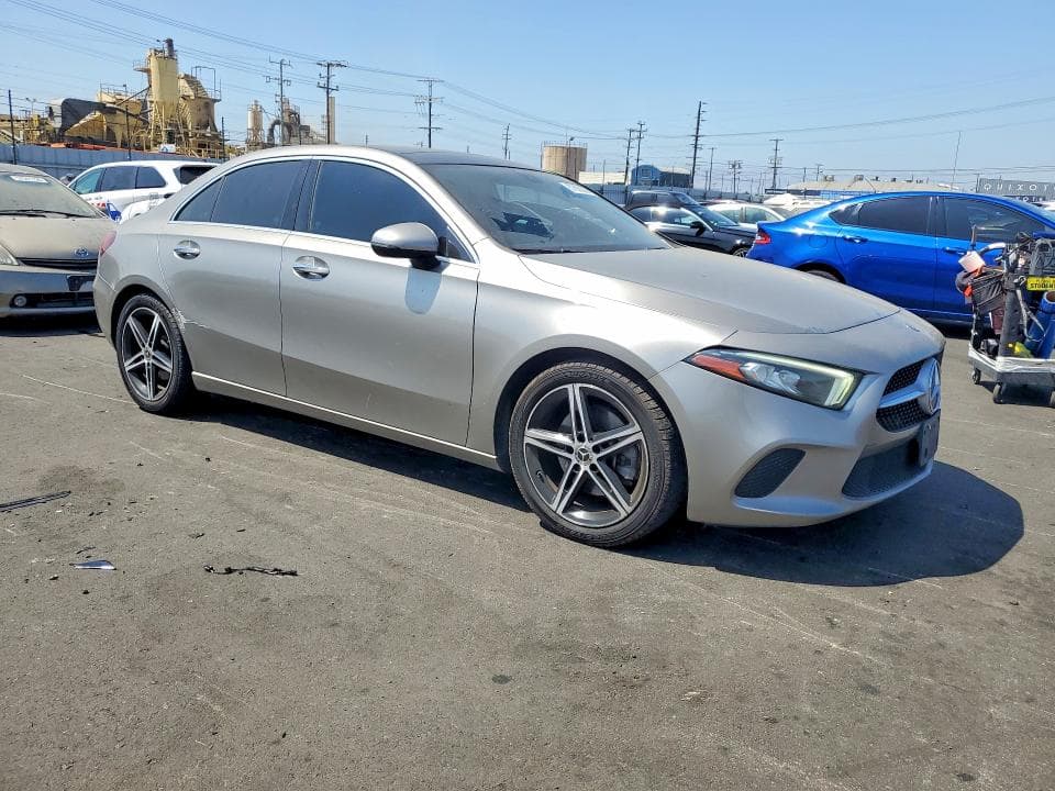 2019 MERCEDES-BENZ A 220 220 4