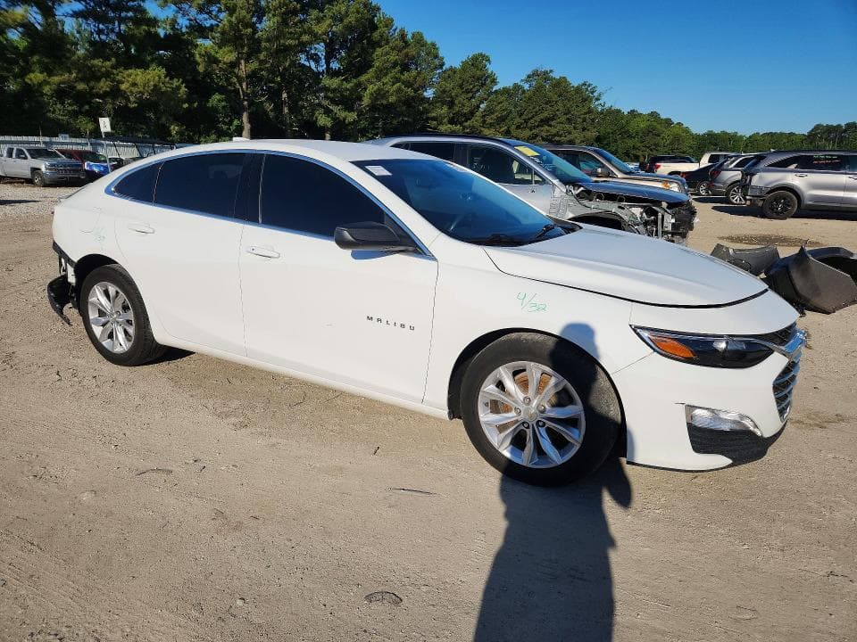 2021 CHEVROLET MALIBU LT 4