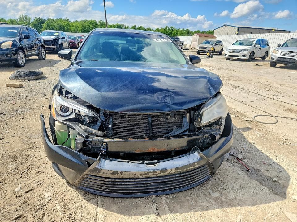 2017 TOYOTA CAMRY LE 5