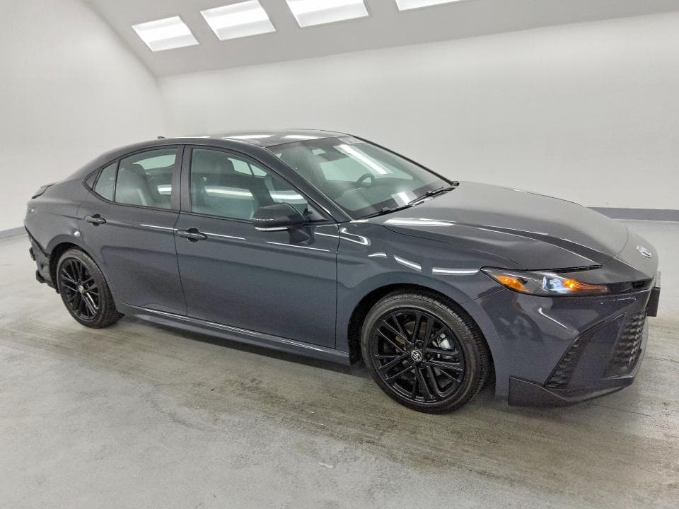 2026 TOYOTA CAMRY SE 4
