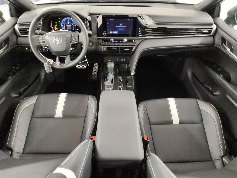 2026 TOYOTA CAMRY SE 8
