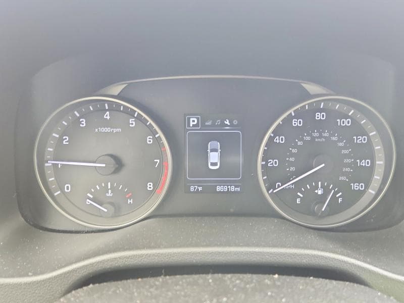 2017 HYUNDAI ELANTRA LIMITED 9