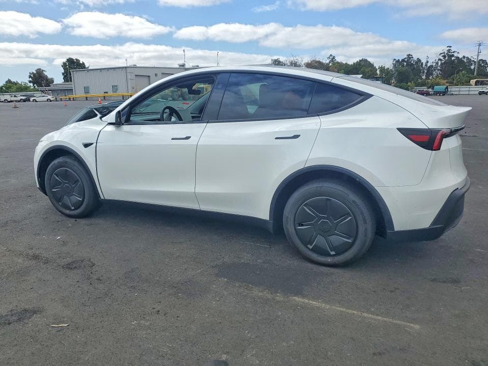2026 TESLA MODEL Y 2