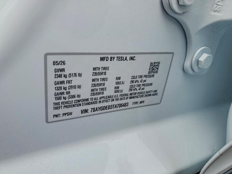 2026 TESLA MODEL Y 12
