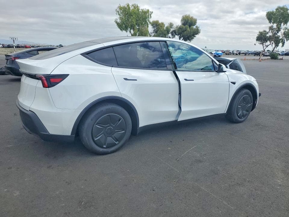 2026 TESLA MODEL Y 3