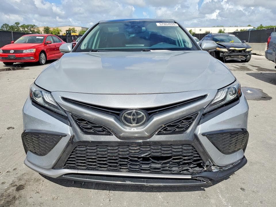 2022 TOYOTA CAMRY XSE 5