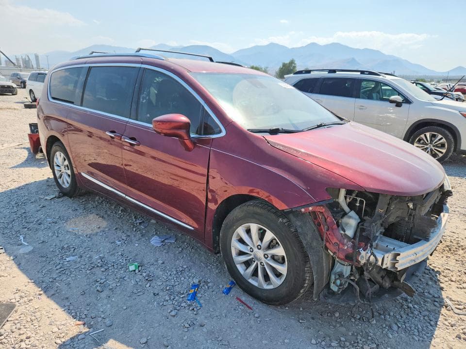 2018 CHRYSLER PACIFICA TOURING L PLUS 4