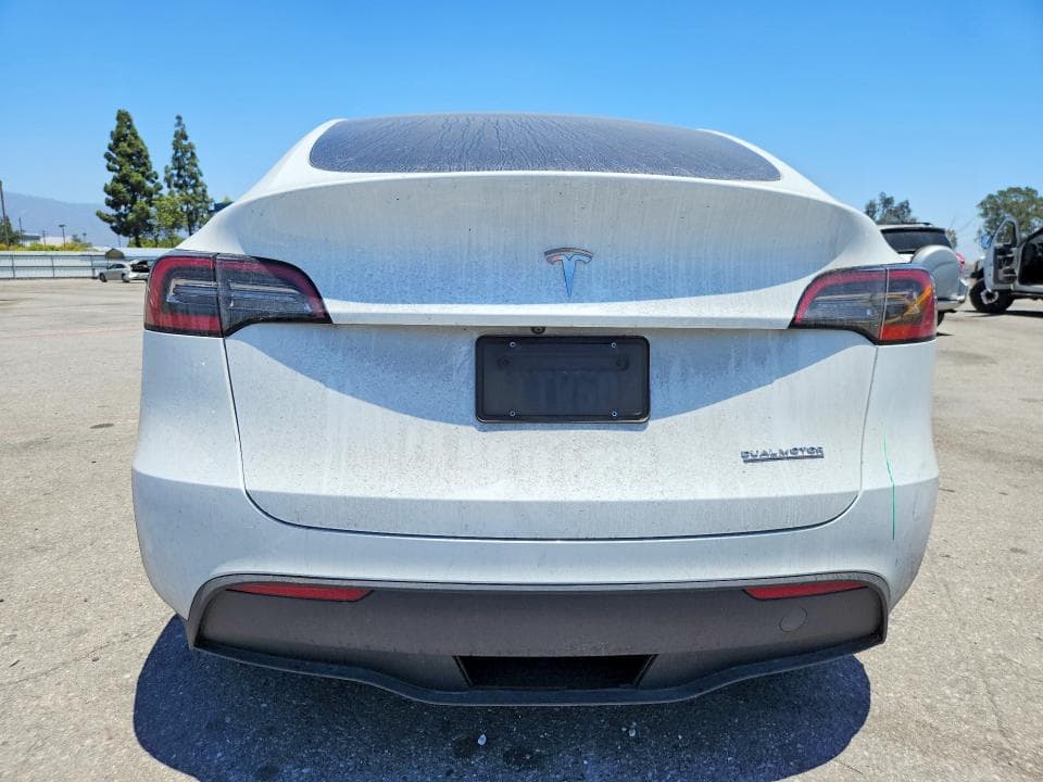 2023 TESLA MODEL Y 6